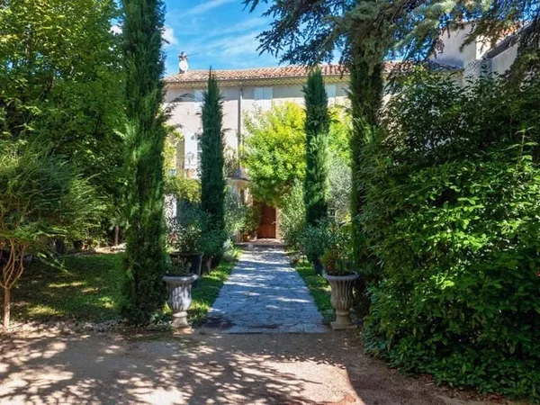 Hôtel Particulier d'exception 310 m² - Vaison-la-Romaine Centre