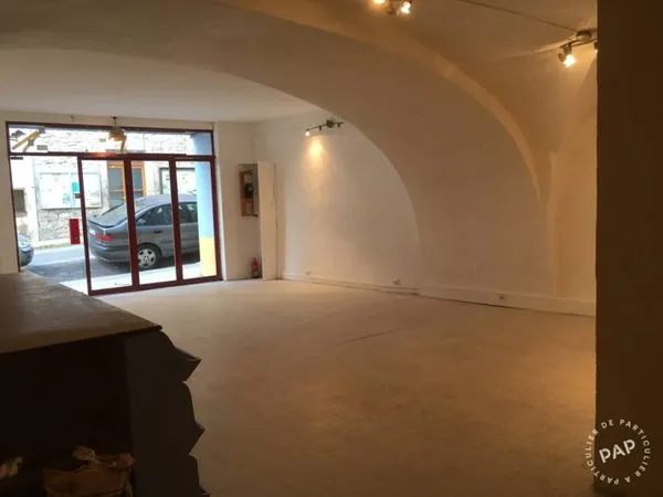 Parking/Garage/Box 90 m²