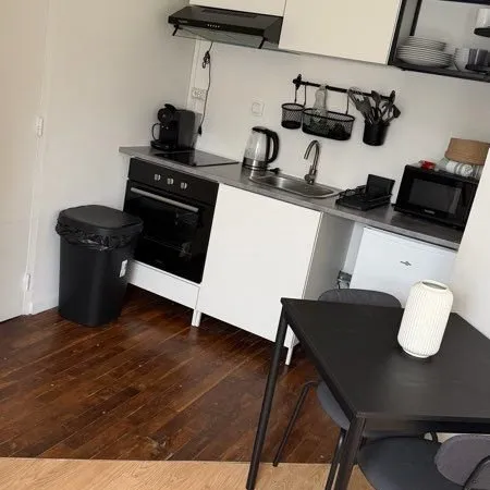 Studio meublé à louer