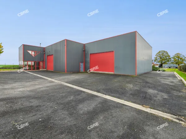 Local industriel 655 m²