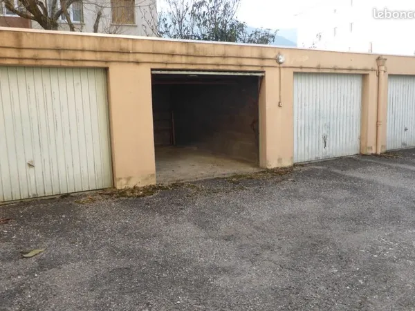 Stationnement Vente Fontaine   20000€