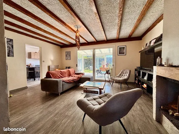 RARE : Maison semi individuelle de 140m2 4ch, avec jardin + véranda à Calais