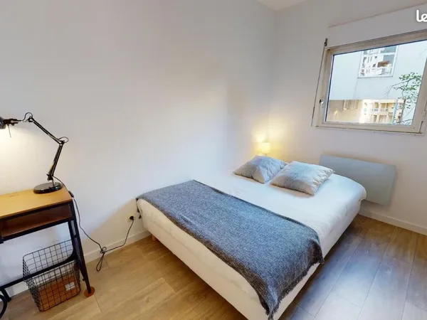 Chambre 5 pièces 86 m²