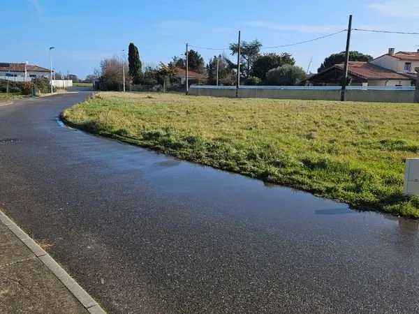 Terrain 996m²