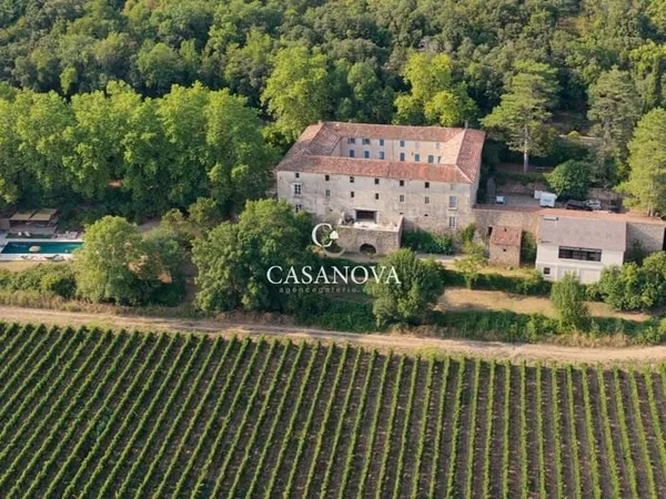 Hôtellerie et restauration Vente Clermont-l'Hérault 24p 945m² 1495000€