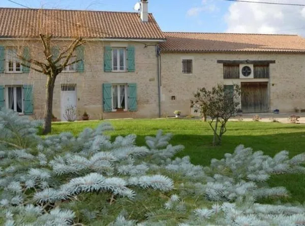 Maison 16 pièces 384 m²