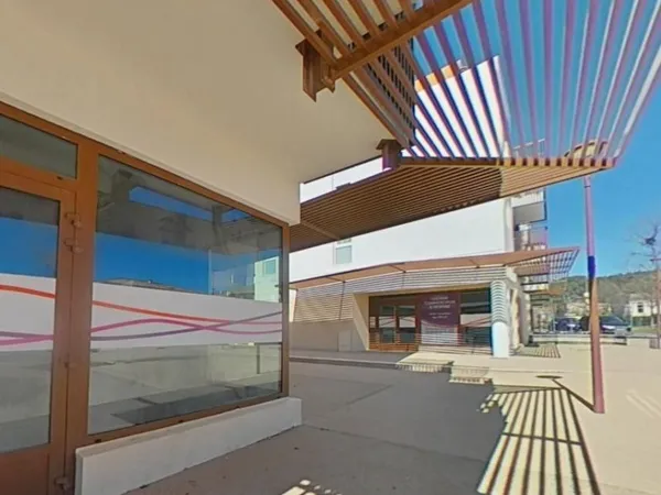 Local commercial 982 m²