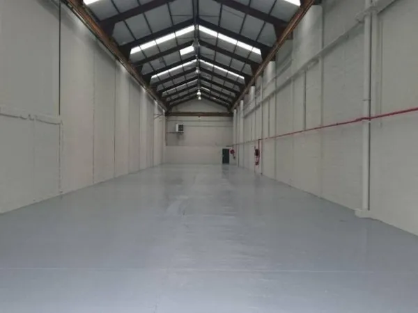 Local d'activité 550 m²