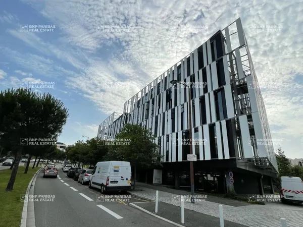 Bureaux 1527 m²