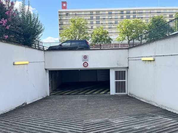 Parking 13 m²