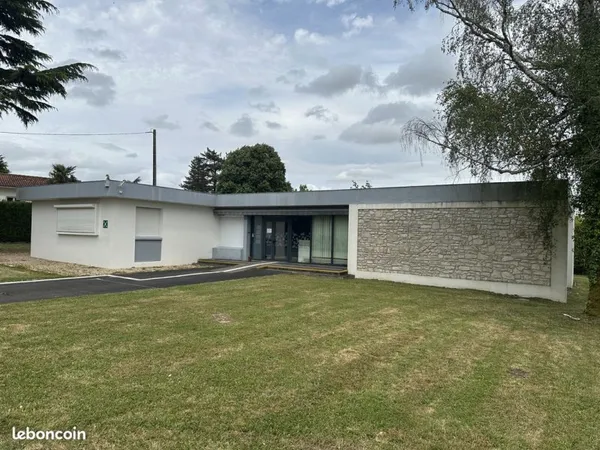 Bureaux 206 m² Barbezieux-Saint-Hilaire