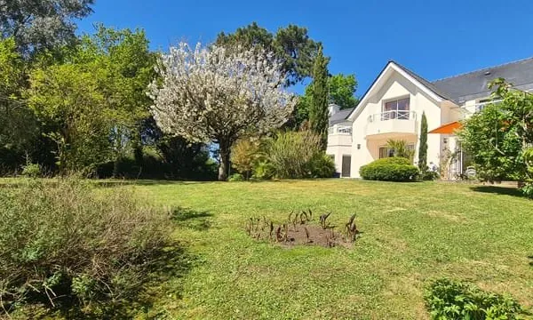 Maison 11 pièce(s)