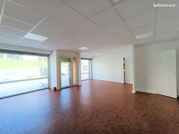 Local commercial 43 m² SAINT GENIX LES VILLAGES