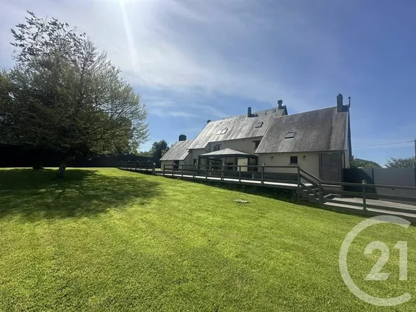 Maison 9 pièces 320 m²
