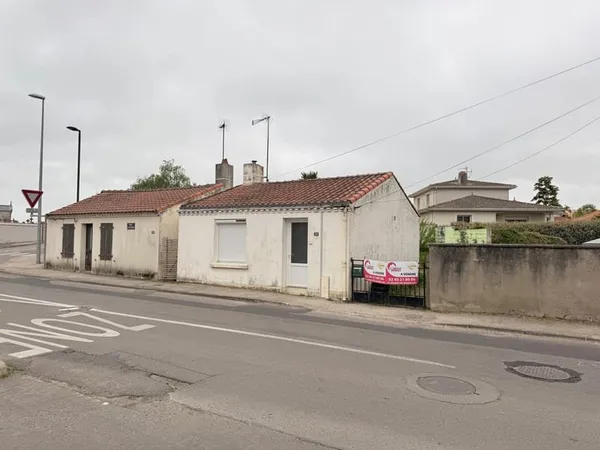 EXCLUSIVITE - A VENDRE A SAINTE PAZANNE MAISON 33 M2