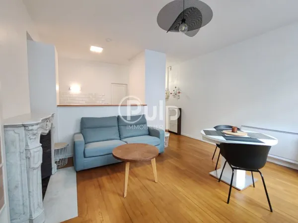 A louer joli studio meublé avec balcon - hyper-centre Boulogne