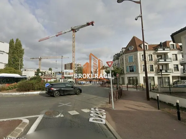 LOCAL COMMERCIAL 388 m² VILLIERS-SUR-MARNE
