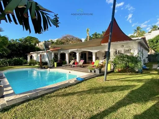 Villa 5 pièces 151 m²