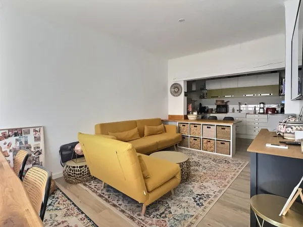 VENTE EN EXCLUSIVIRE - FREJUS - CENTRE - MAISON DE VILLE DE 95M2 AVEC STUDIO INDEPENDANT
