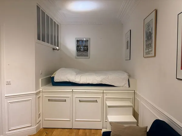 Grand Studio 28 m2 avec Hauteur sous plafond + 3métres