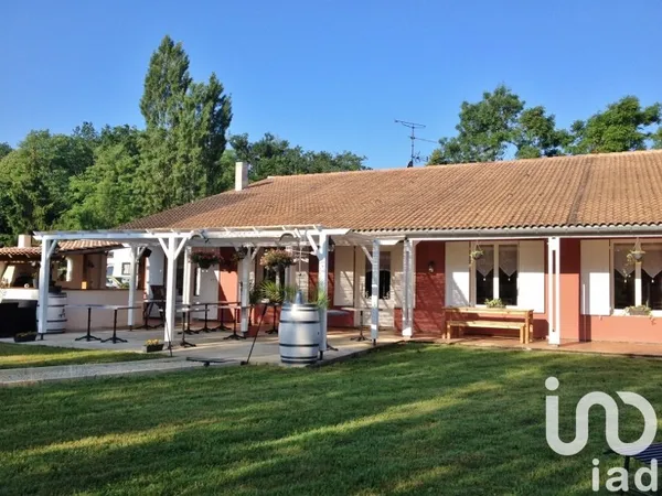 Maison 7 pièces 272 m²
