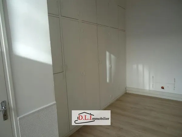 Local 1 pièce 22 m²