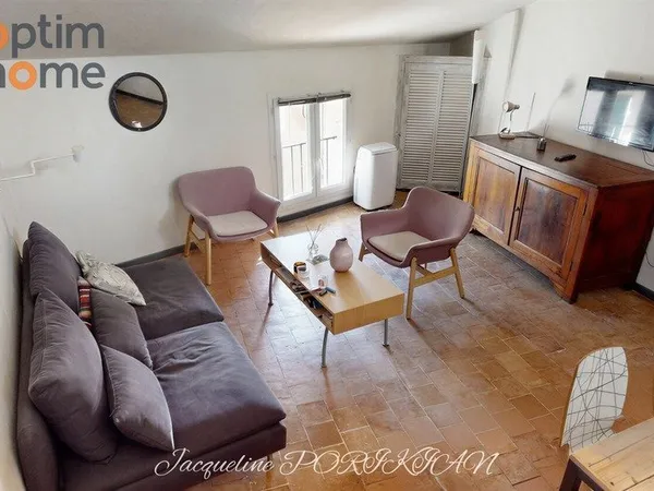 CHarlant T2 en duplex au coeur de LOURMARIN (84)- authenticité et charmeC