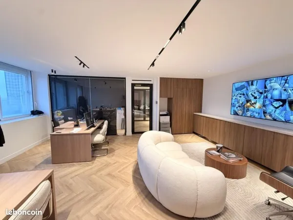 Bureaux 270 m²