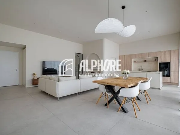 Maison de plain-pied 7 pièces 129 m²