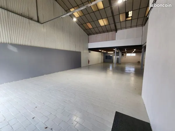 Entrepôt, local activité 278m2 Seclin