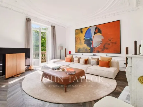 Superbe appartement Haussmannien - Vue Tour Eiffel
