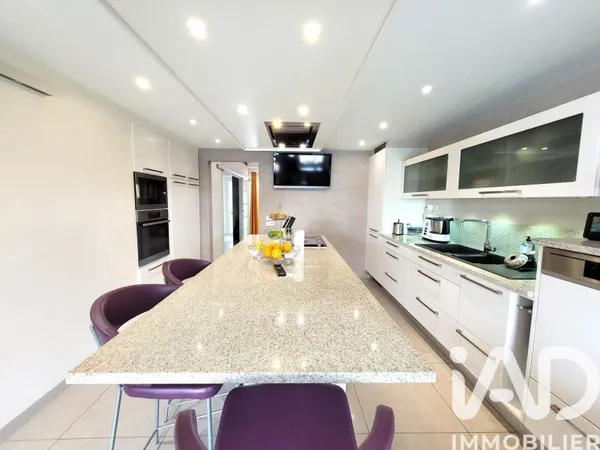 Maison 6 pièces 179 m²