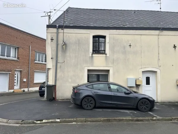 Maison dans ancienne grange complètement rénovée sur la commune d'Haspres