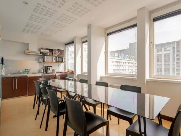 Bureaux 1 pièce 266 m²