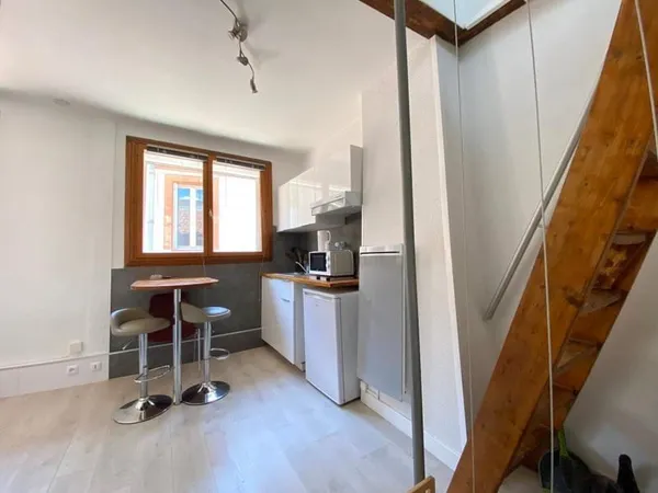 Toulouse Capitole Quai de la Daurade Appartement T1 BIS duplex meublé
