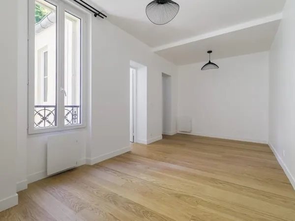 Studio refait à neuf - Suresnes