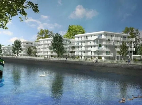Arques au bord du canal de Neufossé