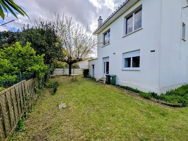 Mérignac la Glacière proche St Augustin Maison 4 pièce(s) 74 m2