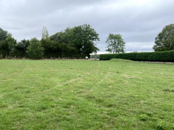 A VENDRE CHEZ ETUDE IMMOBILIERE MASSERON TERRAIN A BATIR DE 1200m2