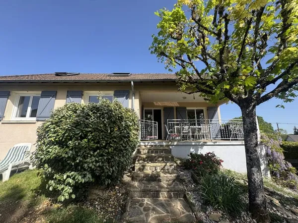 Exclusivité Verneuil-sur-Vienne, au coeur du bourg