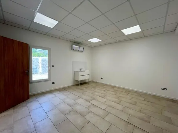 Bureau dans Pôle Santé - Penta di Casinca