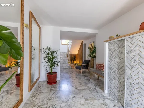 Maison 7 pièces 299 m²