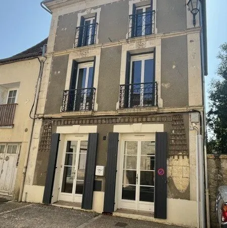 Maison de bourg de 4 pièces principales