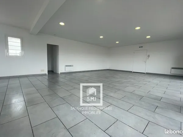 Local 60 m² Saint-Laurent-de-la-Salanque