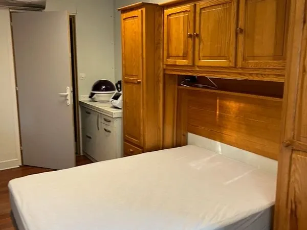 A louer studio meublé 20m2