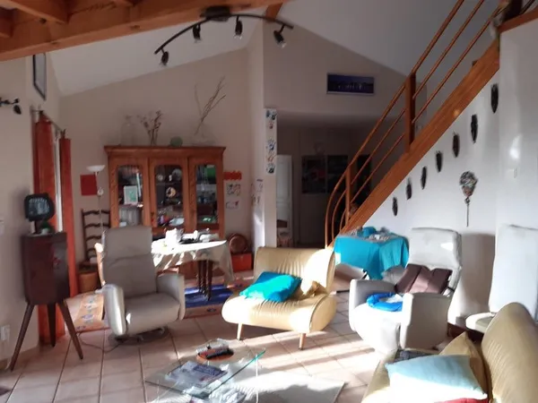 Logement d'un jeune chez personne agée
