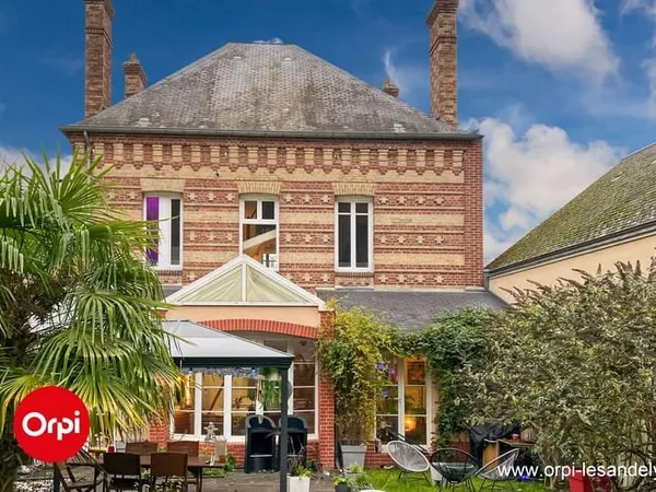 Maison 8 pièces 193 m²
