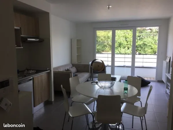 Location nue appartement T2 St Sébastien sur Loir