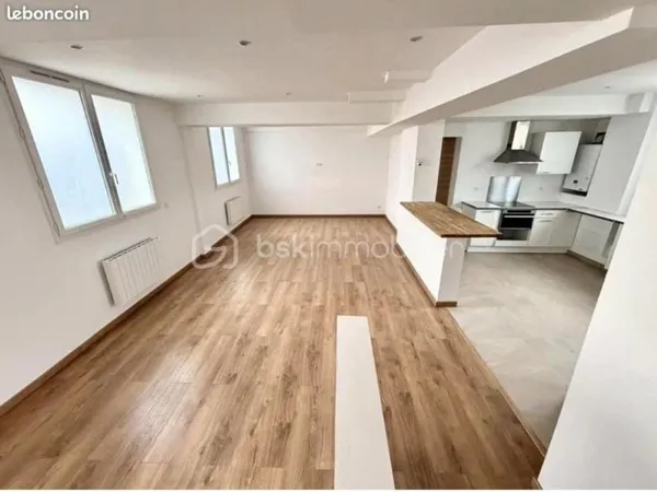 MAISON F6 de 139m2 + 70m2 de garage AVEC TERRAIN CONSTRUCTIBLE