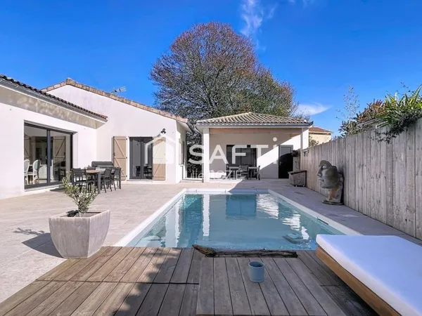 Centre ville d'Arsac 140 m² avec 4 ch piscine 2019